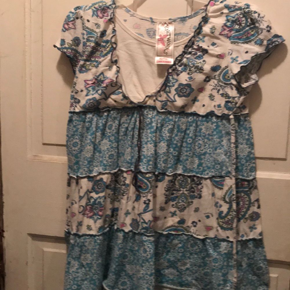 Girl’s plus top